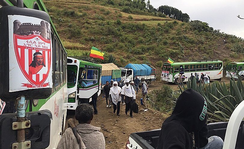 Line of vehicles queuing for Mekdela