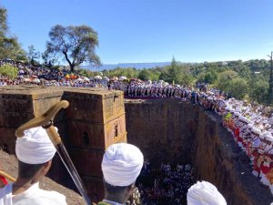 Sebtretsemu Giyorgis festival Lalibela