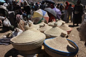 Lalibela Market - Enjara baskets for sale